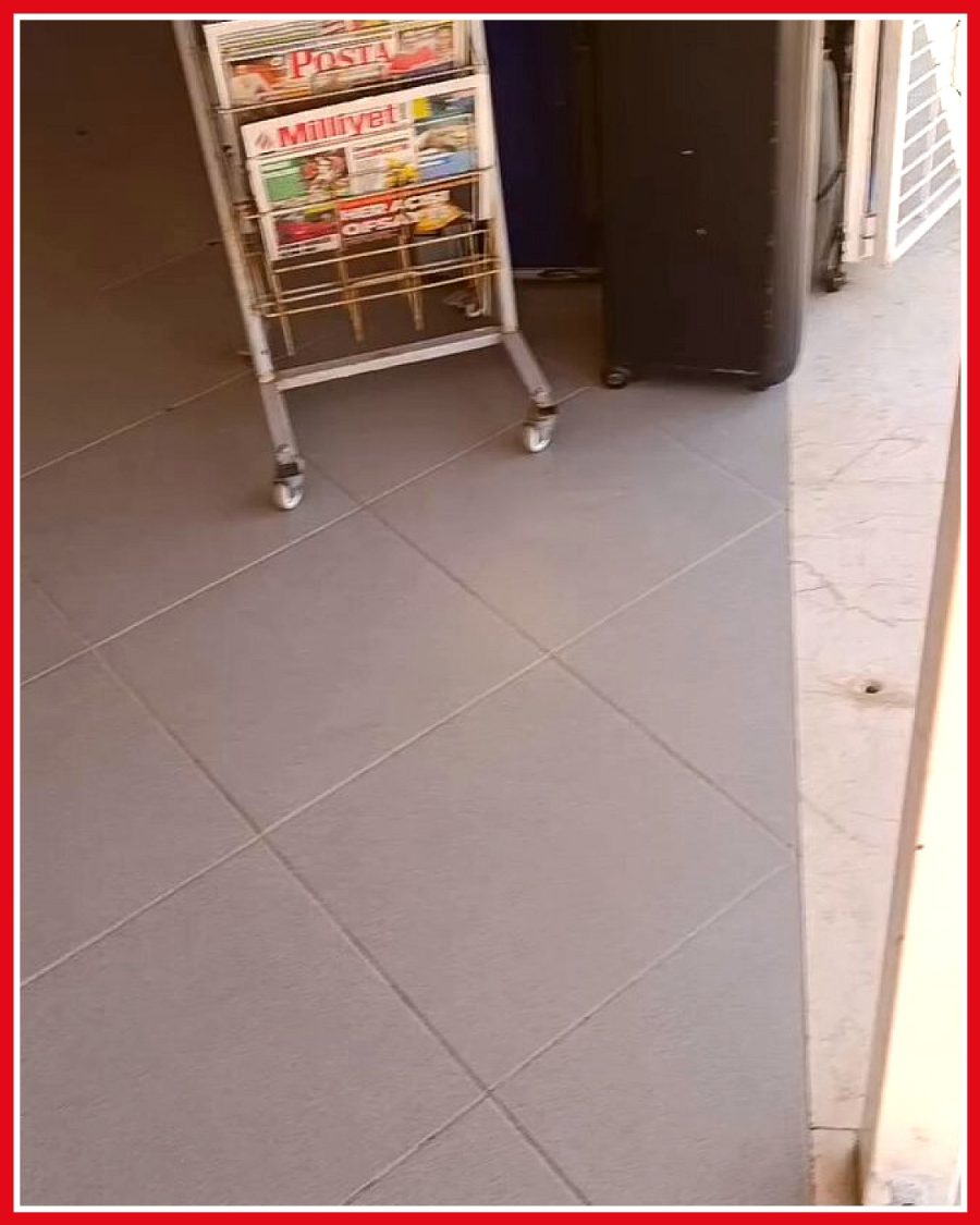 Market alışverişinde beklenmedik müzikle karşılaşan vatandaş
