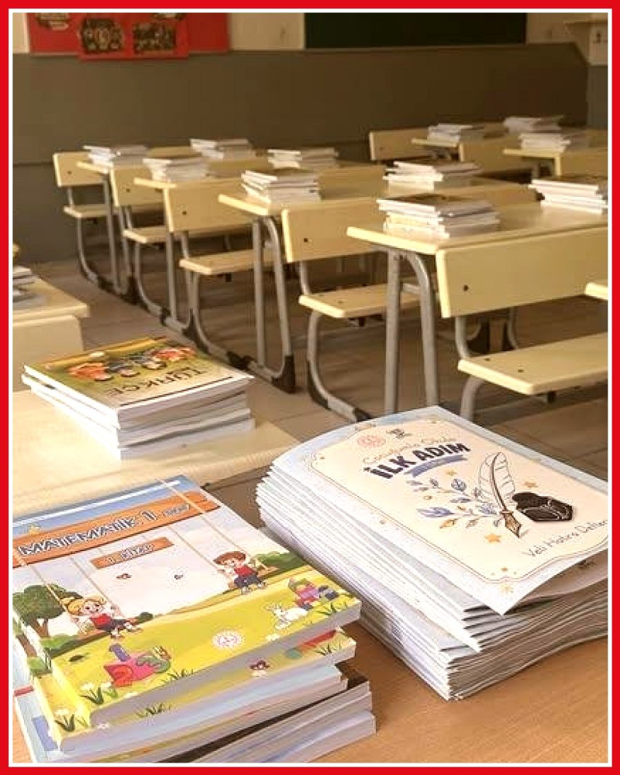 Yeni okulunda duygusal anlar yaşayan öğretmen duygularını paylaştı