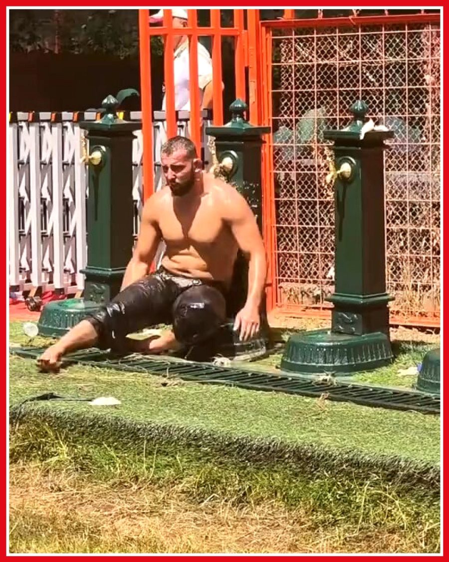 Antalya'da güreş müsabakasının ardından pehlivan serinlemeye çalıştı
