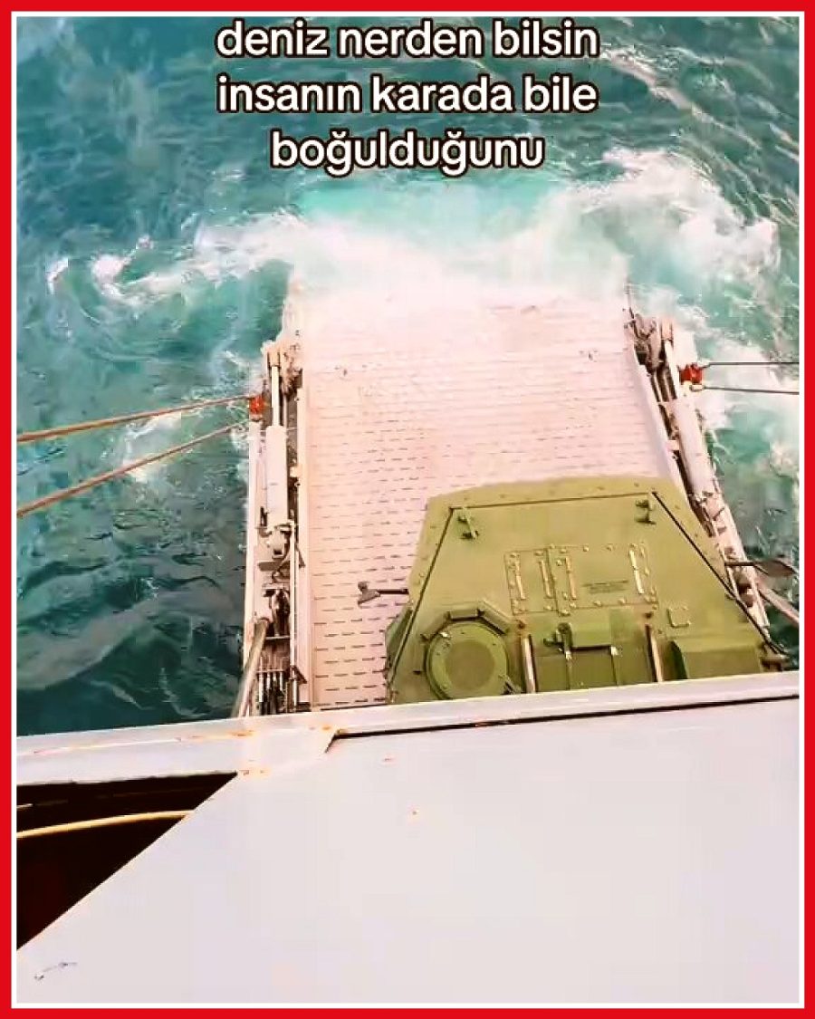 Zırhlı amfibi hücum aracının suya inişi görüntülendi